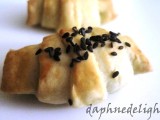 Mini Salty Croissants with Spinach or Salmon filling